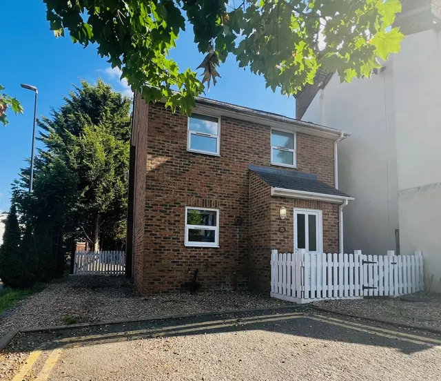Albert Street, Maidenhead, SL6, photo 1