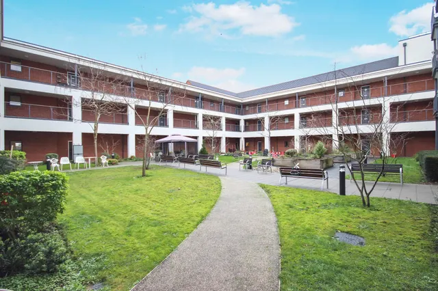 Queensway, Leamington Spa, photo 1