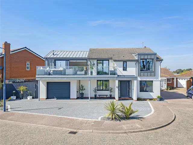 Norman Close, Felixstowe, Suffolk, IP11 9NQ, photo 1