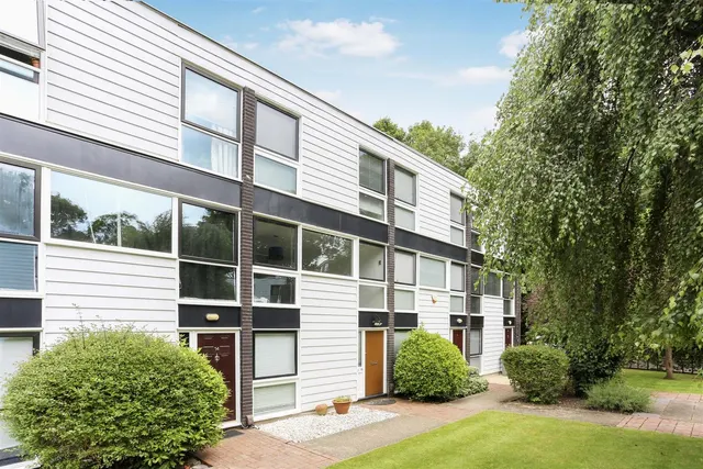 Bankside Close, Carshalton, SM5, photo 1