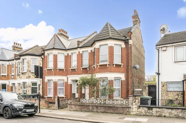 The Avenue, London, photo 1