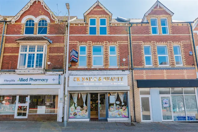 Holton Road, Barry, CF63 4HL, photo 1