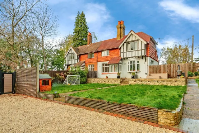 Deans Lane, Nutfield, Redhill, photo 1