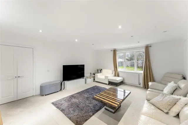 Amberside Close, Isleworth, photo 3