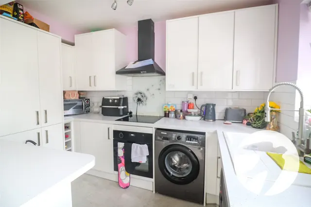 Collindale Avenue, Erith, DA8, photo 3