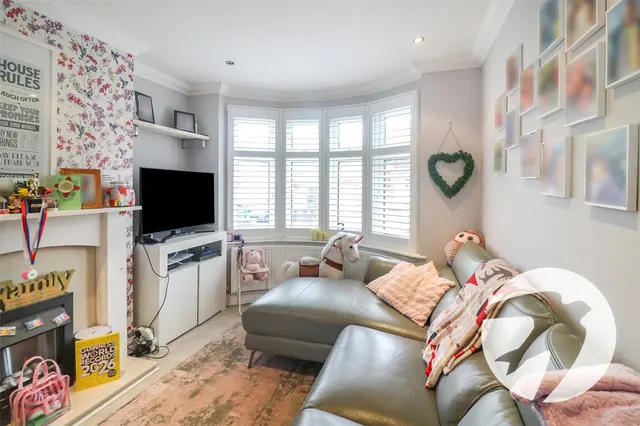 Collindale Avenue, Erith, DA8, photo 2
