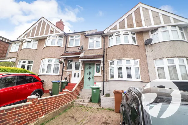 Collindale Avenue, Erith, DA8, photo 1