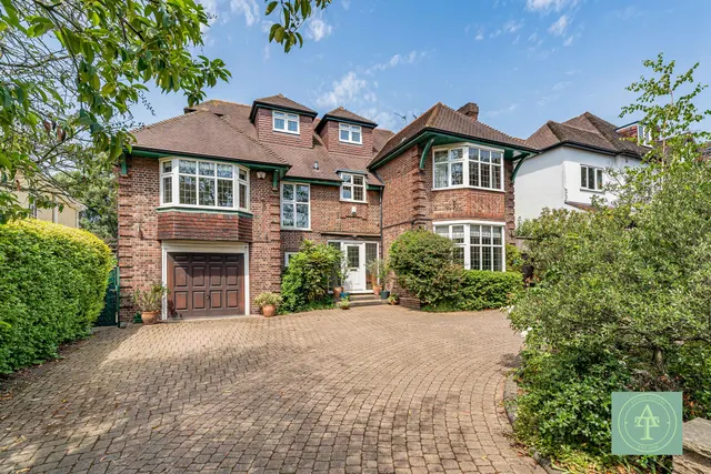 Photo 2 — Powys Lane, Southgate, London, N14