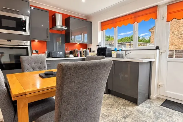 Sherford Close, Stockport, SK7, photo 3