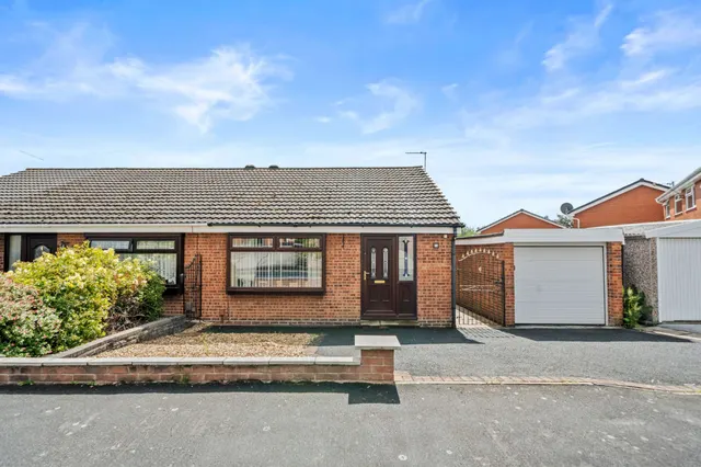 Coldstone Drive, Ashton-In-Makerfield, Wigan, WN4 0RW, photo 1