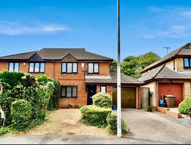 Charndon Close, Luton, LU3, photo 1
