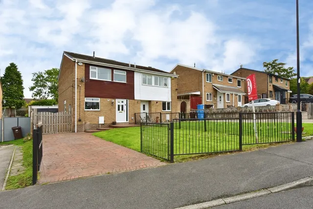 Wainwright Crescent, Sheffield, S13, photo 1