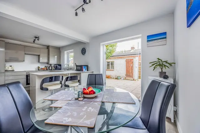 Photo 2 — Grenville Road, Southsea, Hampshire, PO4