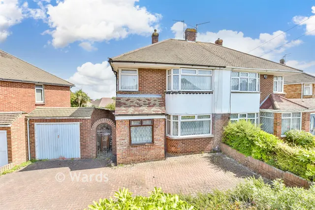 Leyton Avenue, Darland, ME7, photo 1