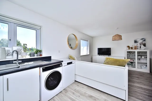 Melrose Close, Maidstone, ME15, photo 2