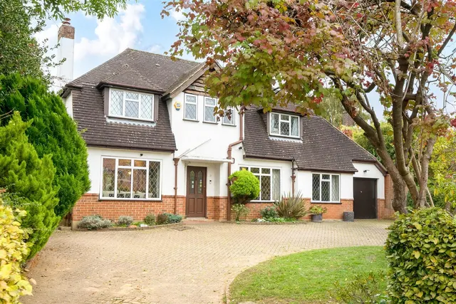 Gilhams Avenue, Banstead, SM7 1QR, photo 1