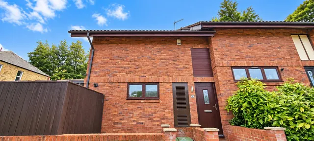 3 bedroom house, St. James Court, Gateshead, NE10