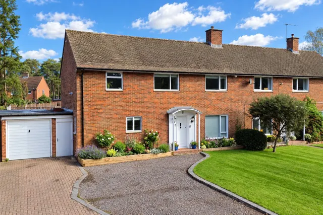 4 bedroom house, Whitedown Road, Tadley, RG26