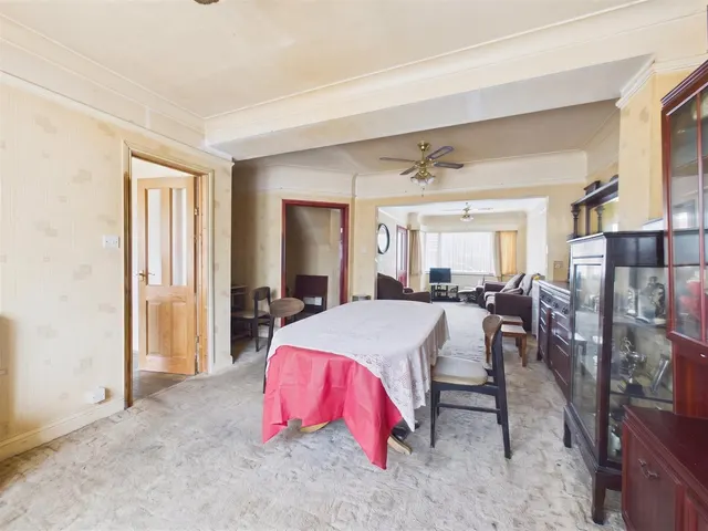 Photo 3 — Hatherleigh Road, Ruislip, HA4 6AU
