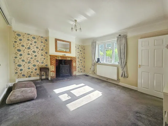 Photo 3 — Homeleigh Crescent, Frimley Road, Ash Vale, Surrey, GU12 5PF