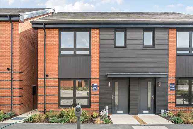 Amersham Road, HP15, photo 1