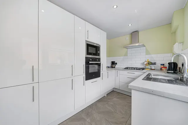 Photo 2 — Rufford Close, Widnes, Widnes, WA8 4GQ
