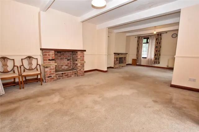 Dinting Vale, Glossop, SK13, photo 3