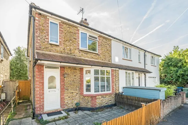 Auckland Road, KT1, photo 1