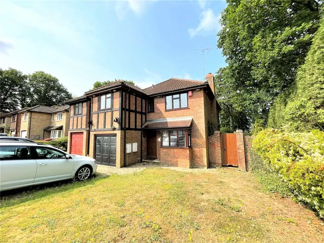 Tudor Close, Alderholt, Fordingbridge, Dorset, SP6 3LY, photo 1