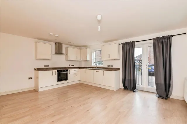Photo 3 — Dudley Close, GRAYS, Essex, RM16