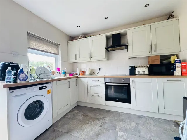 Rathcoole Drive, Rathcoole, BT37, photo 3