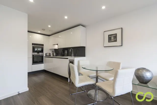 17 Loxford Gardens, Highbury Park, London, N5 1FX, photo 1