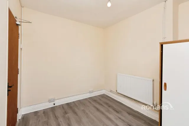 Newport Road, Aldershot, GU12, photo 3
