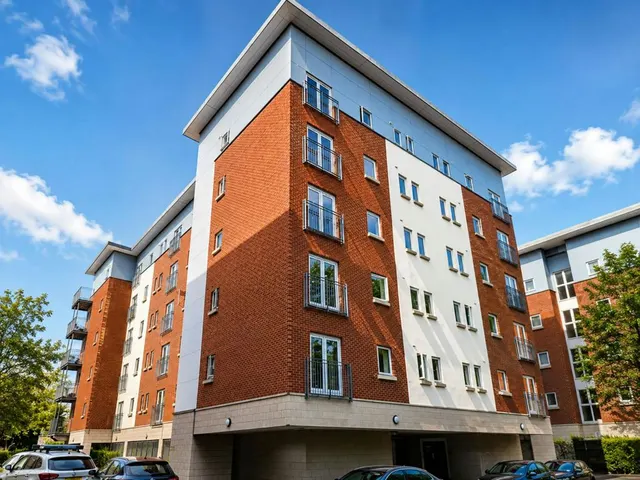 Photo 2 — Elmira Way, Platt House, M5