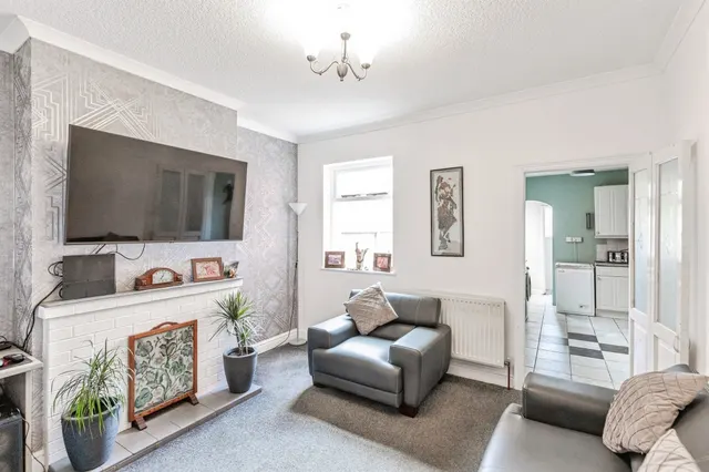 Albert Road, Wellingborough, NN8, photo 2