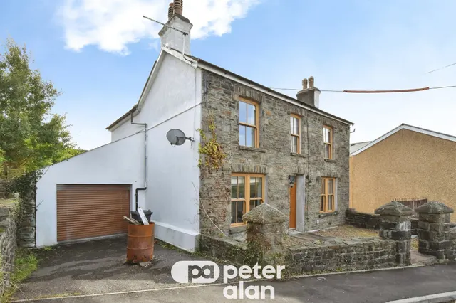 Rose Row, Aberdare, CF44, photo 2