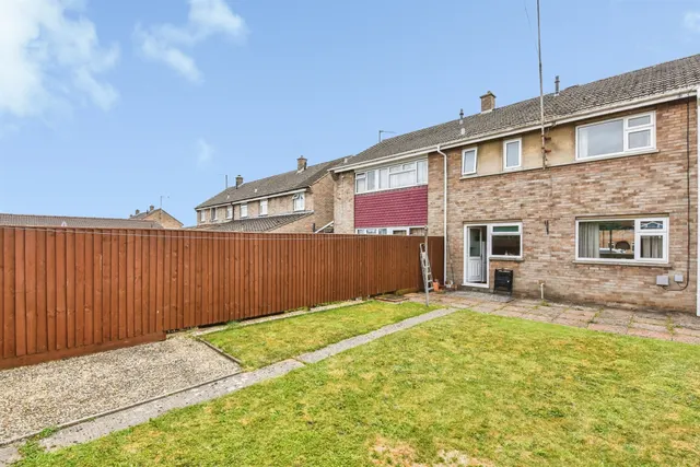 Photo 2 — Clifton Close, Chippenham