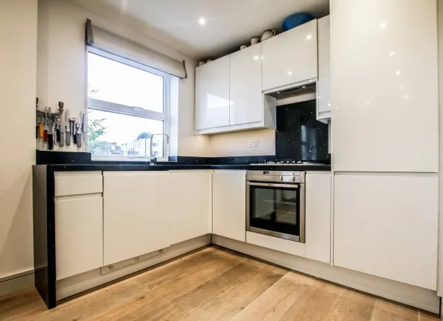 Abberley Mews, London, SW4, photo 2