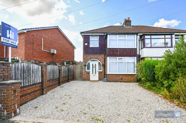 3 bedroom house, Robins Lane, St. Helens, WA9