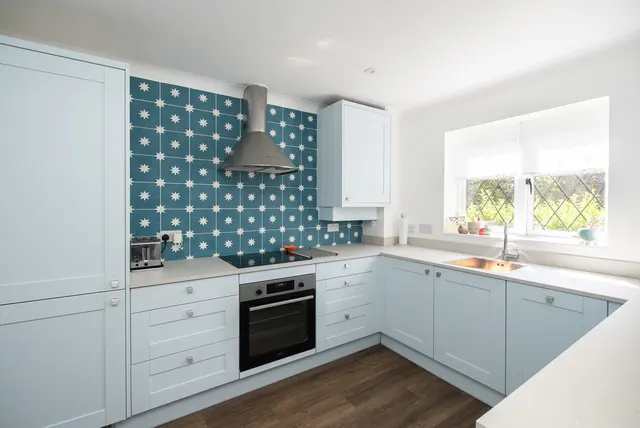 Harrowlands Park, Dorking, RH4, photo 3