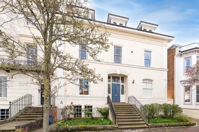 Photo 3 — Leam Terrace, Leamington Spa, Warwickshire, CV31