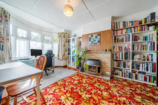 Westwood Lane, DA16, photo 3