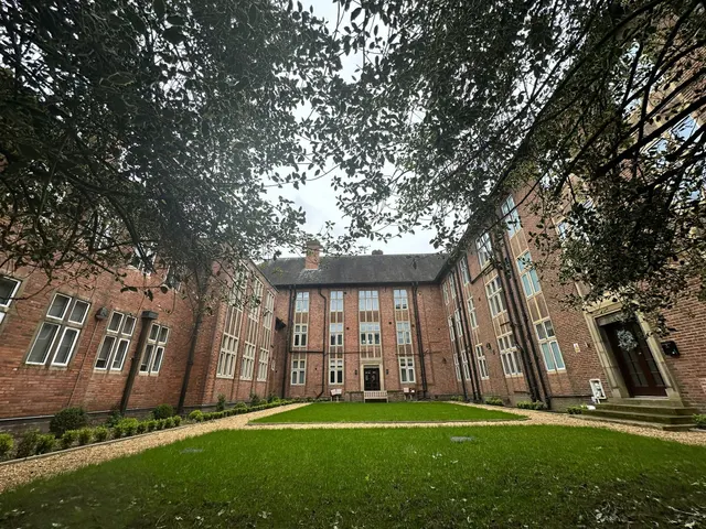 Middleton House, DE1, photo 1