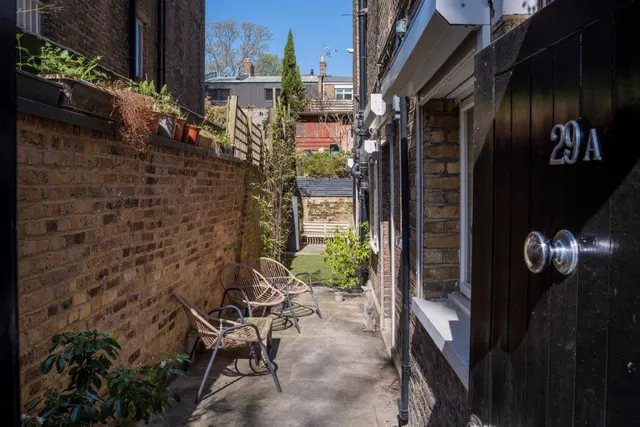 Belsize Avenue, Belsize Park, NW3, photo 3