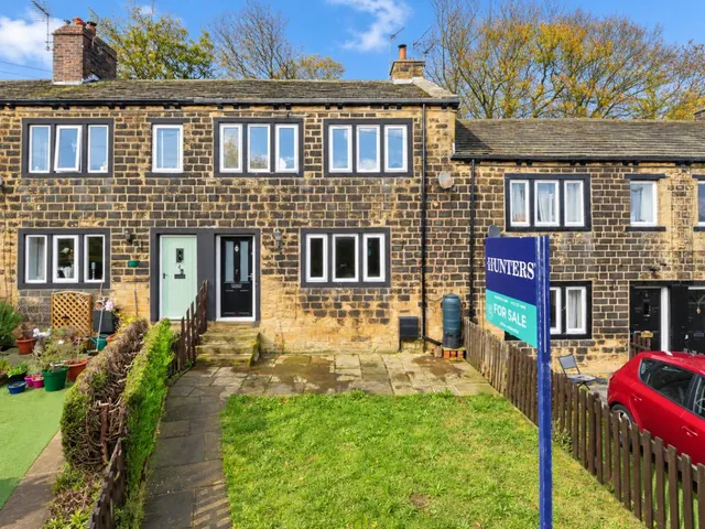 Woodfield Terrace, Pudsey, LS28, photo 1