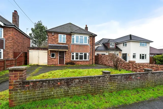 Hamesmoor Road, Mytchett, Camberley, Surrey, GU16 6JD, photo 1
