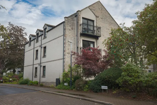 2 bedroom flat, Craigieburn Park, Aberdeen, AB15