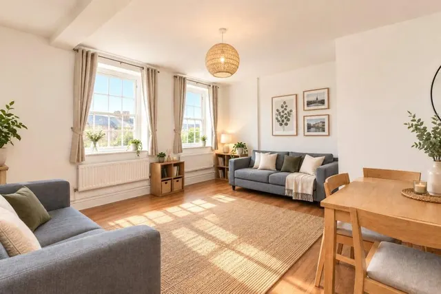 1 bedroom house, Vicarage Crescent, London, SW11