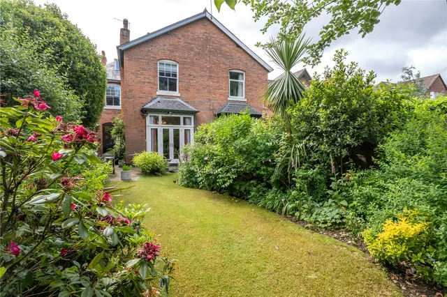 Photo 2 — Grove Avenue, Moseley, Birmingham, B13 9RU