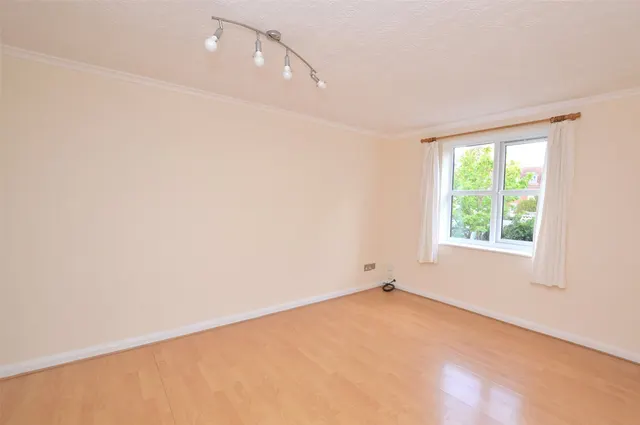 Photo 2 — Wilton Road, Redhill, RH1 6QR